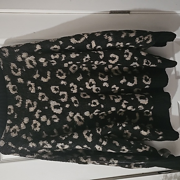 3x forever 21 cheetah sweater - Picture 4 of 4